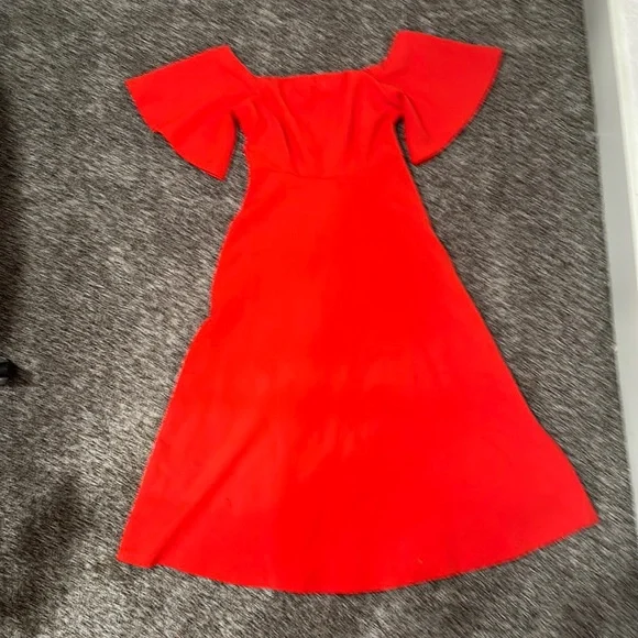zara off the shoulder dress ZARA Forest Green Off-the-Shoulder Midi Bodycon Dress